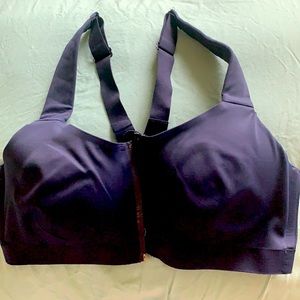 Victoria’s Secret sports bra high impact